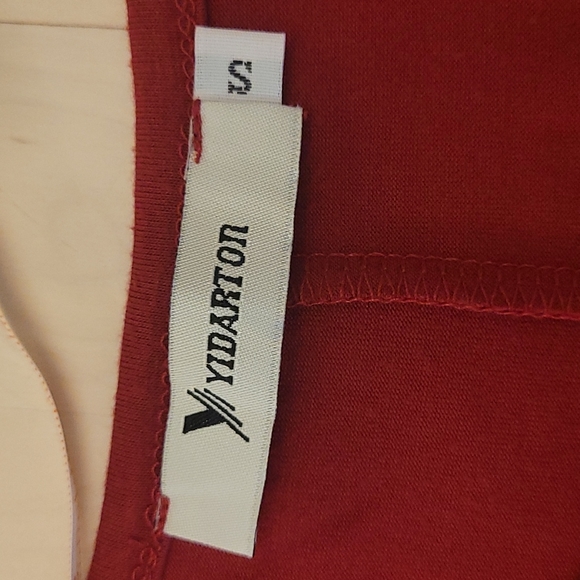 EUC YIDARTON Dark Red Short Sleeve Faux Wrap Dress - Picture 10 of 14